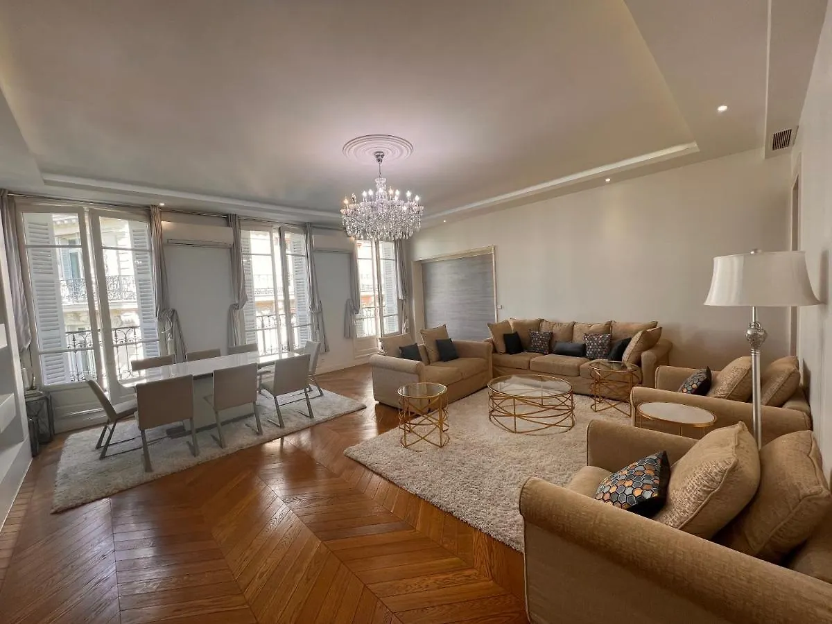 Appartement Champs-Elysees - Hala Paris
