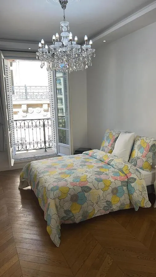 Apartment Appartement Champs-Elysees - Hala Paris